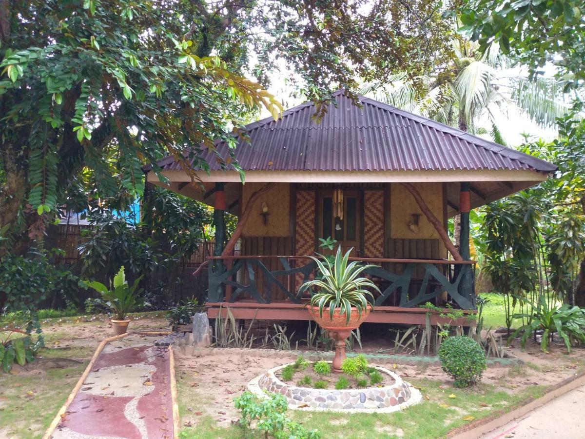 אל נידו Kalinga Beach Resort מראה חיצוני תמונה